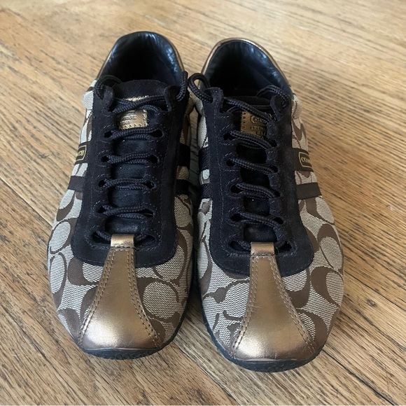 Coach Katelyn signature logo lace up sneakers - Picture 5 of 9